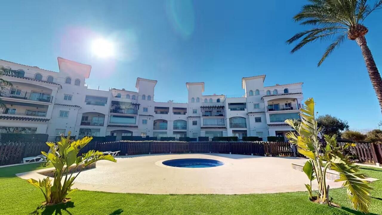 2-Bedroom Apartment in Sucina, Sucina - Image 16