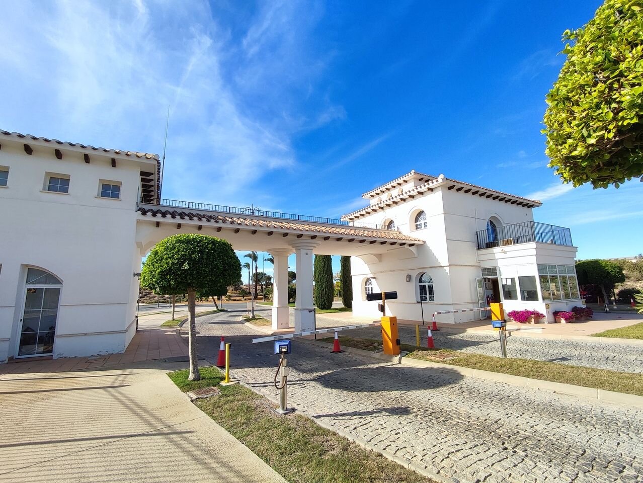 2-Bedroom Apartment in Sucina, Sucina - Image 19
