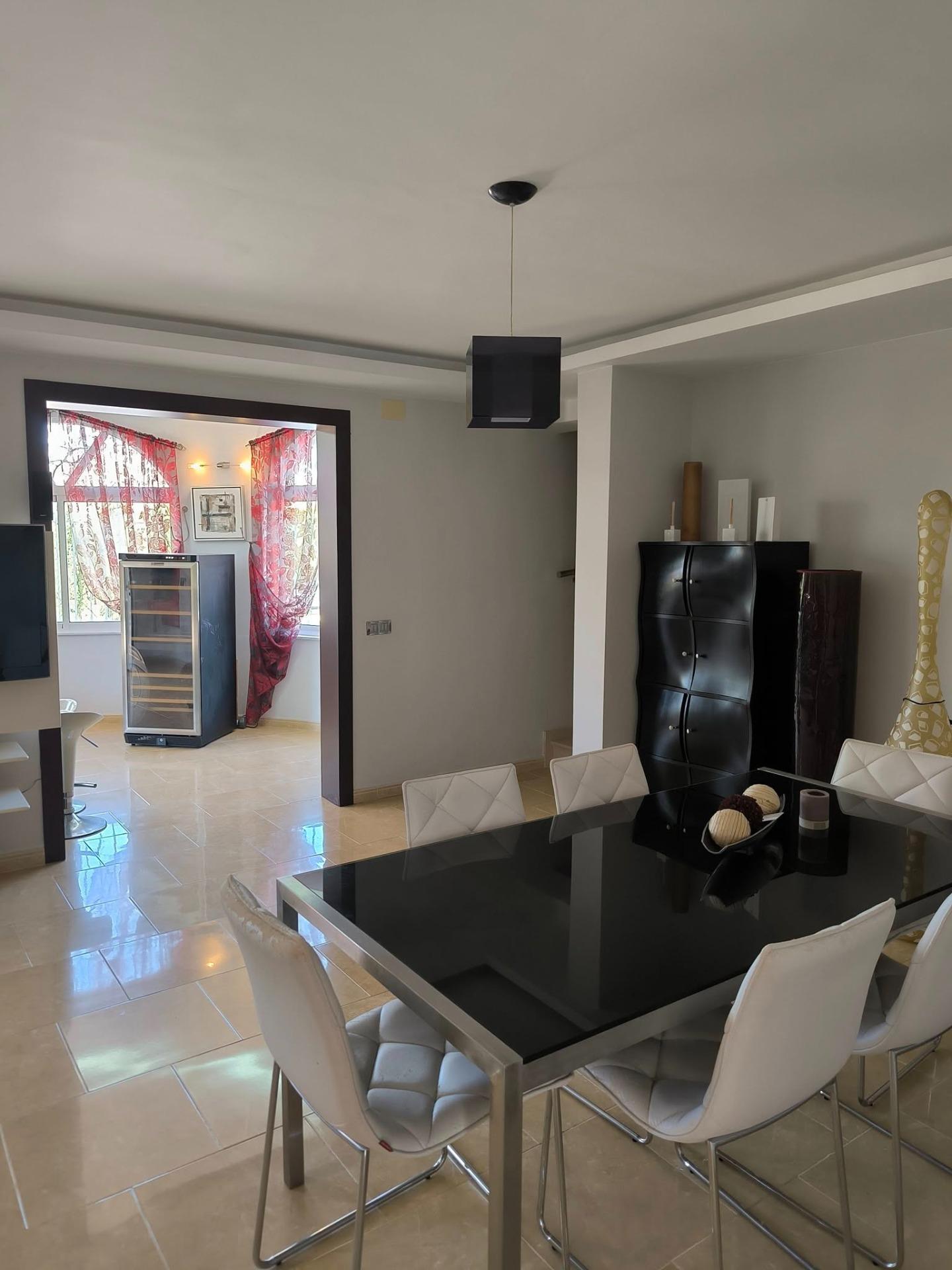 5-Bedroom Villa in Torrevieja - Image 16