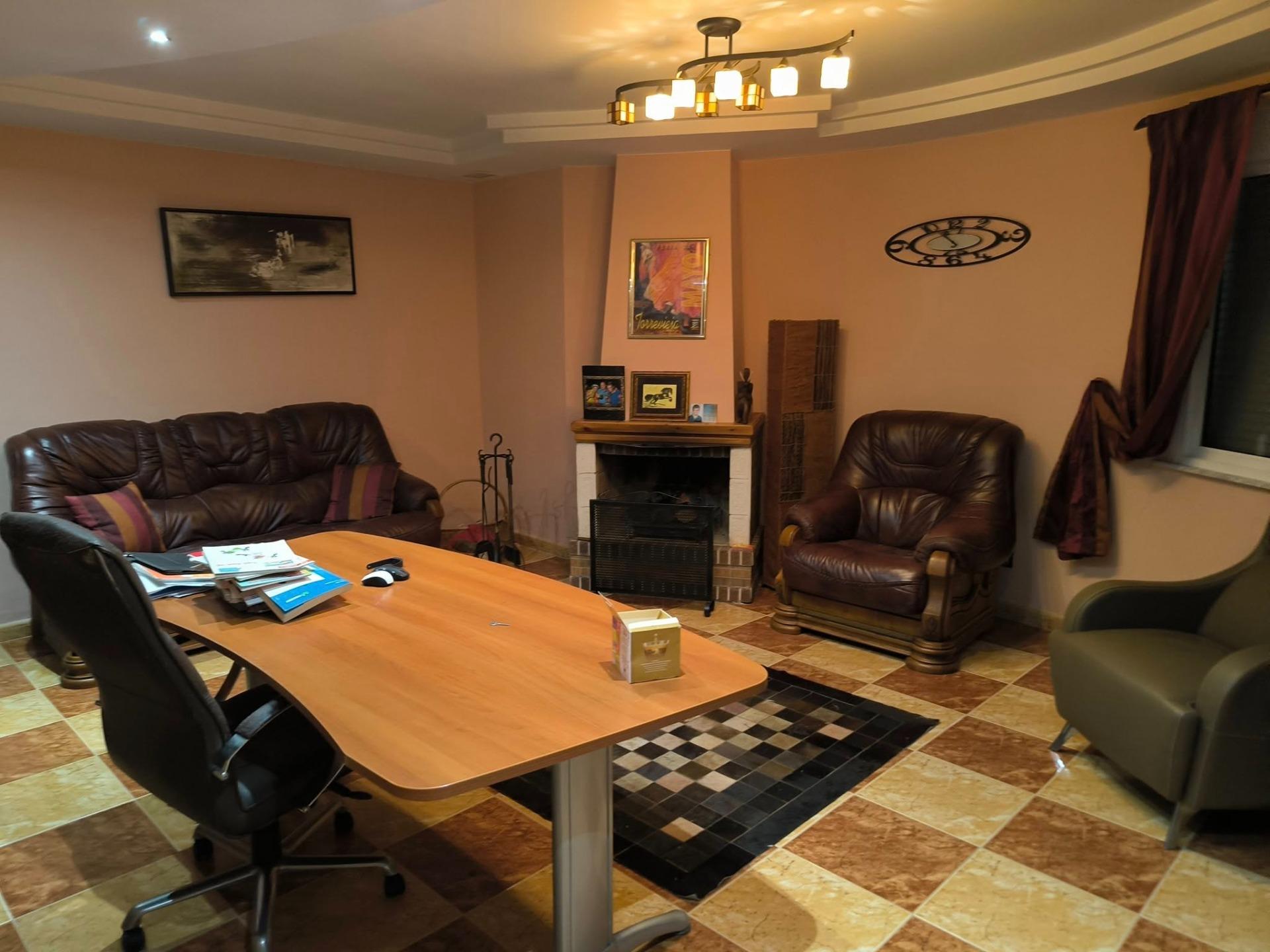 5-Bedroom Villa in Torrevieja - Image 20