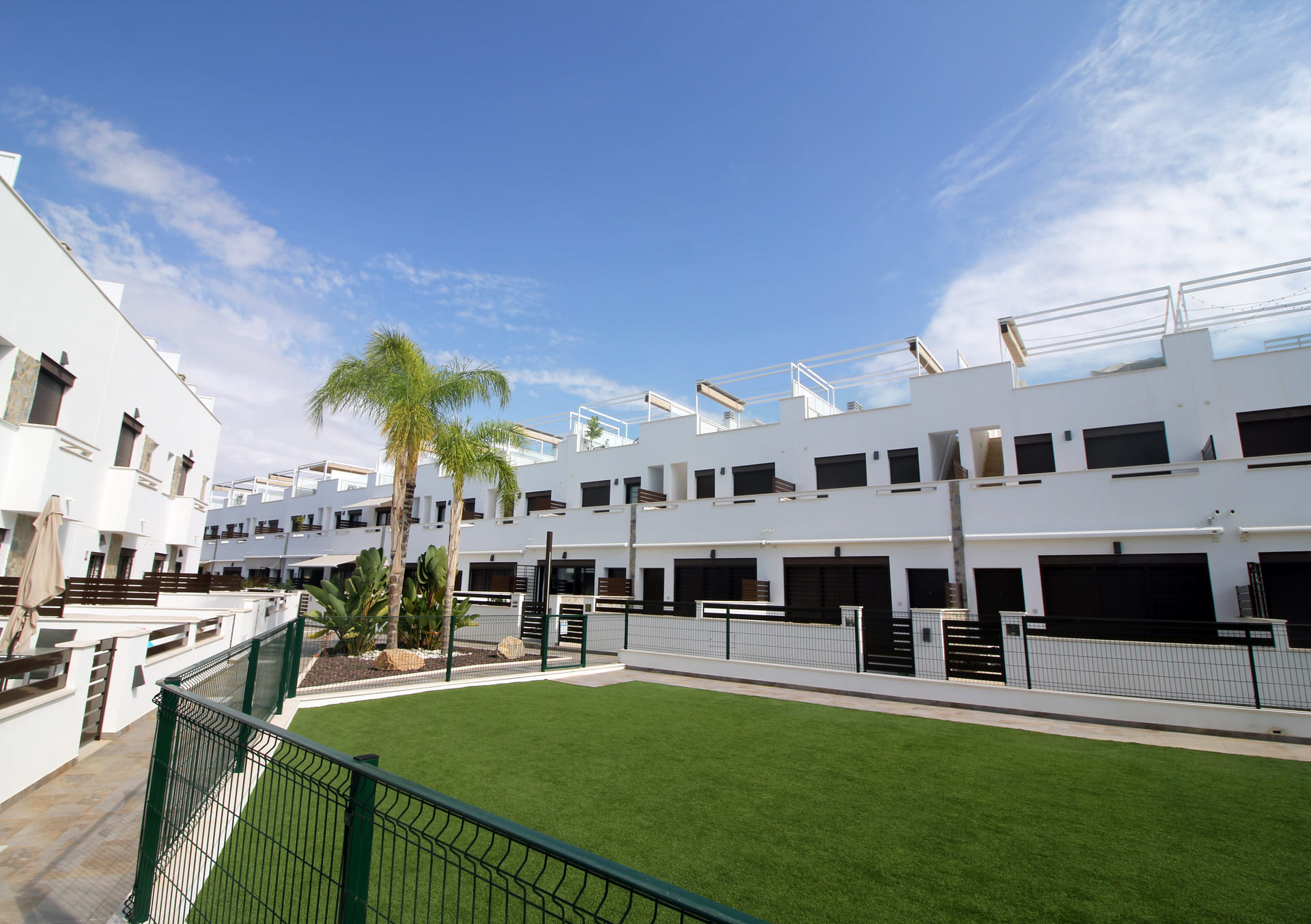 4-Bedroom Townhouse in Pilar de la Horadada - Image 4