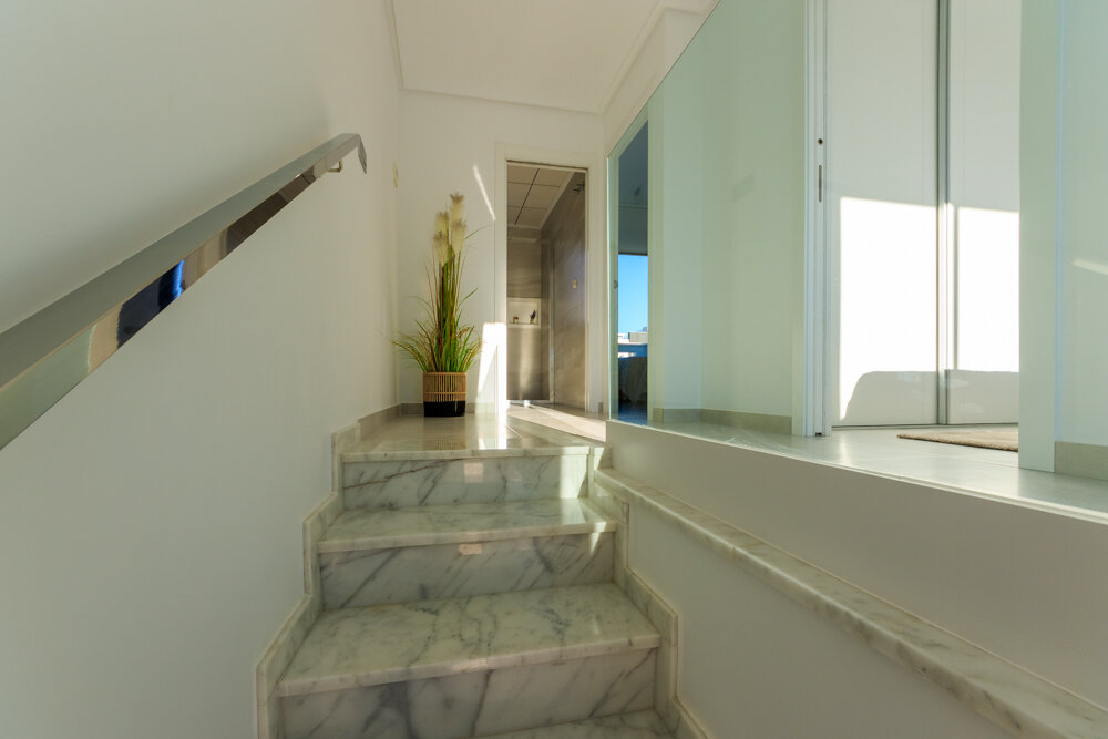 4-Bedroom Townhouse in Pilar de la Horadada - Image 7