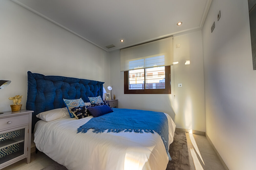 4-Bedroom Townhouse in Pilar de la Horadada - Image 9