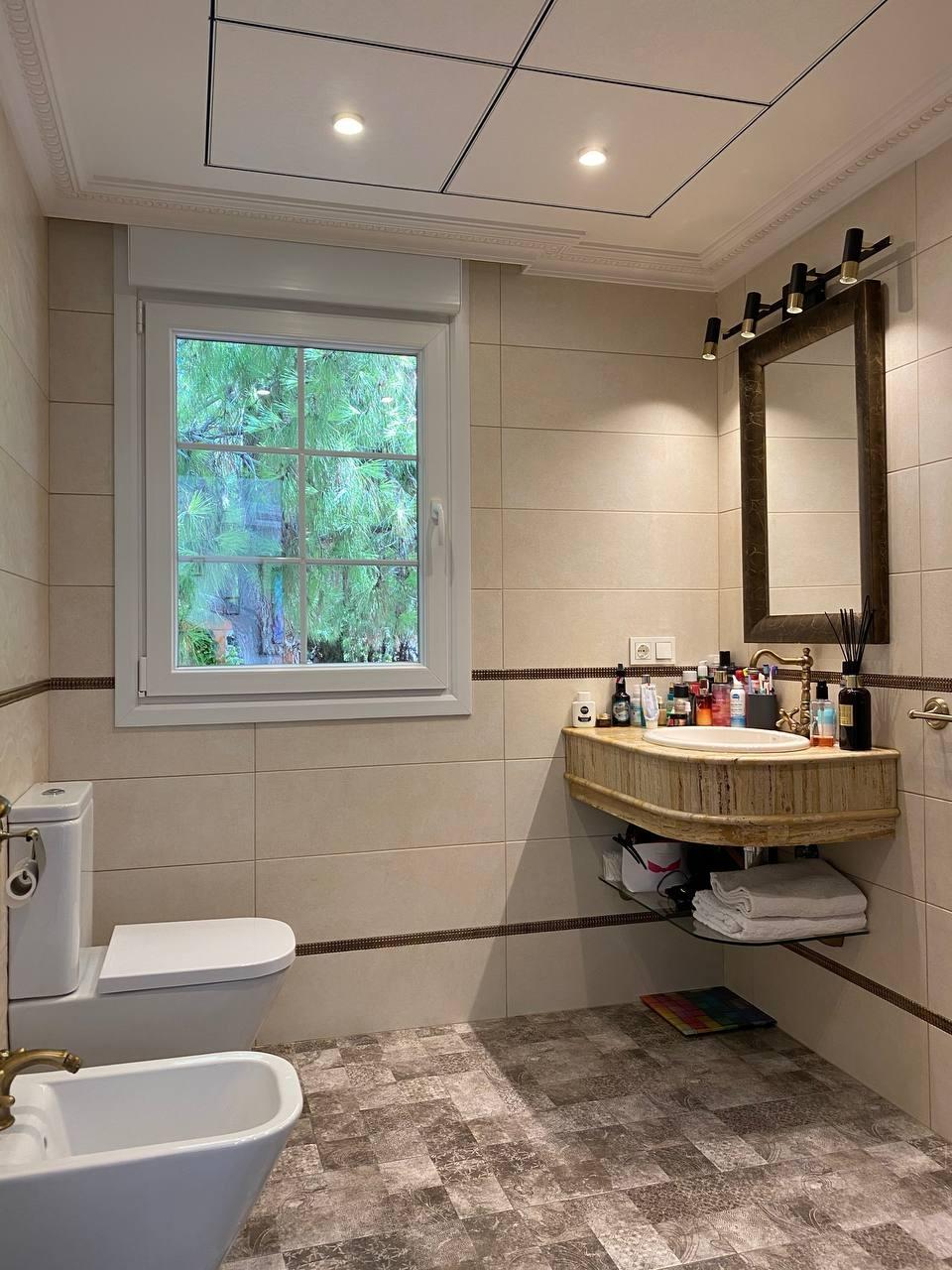 5-Bedroom Villa in Benijofar - Image 12