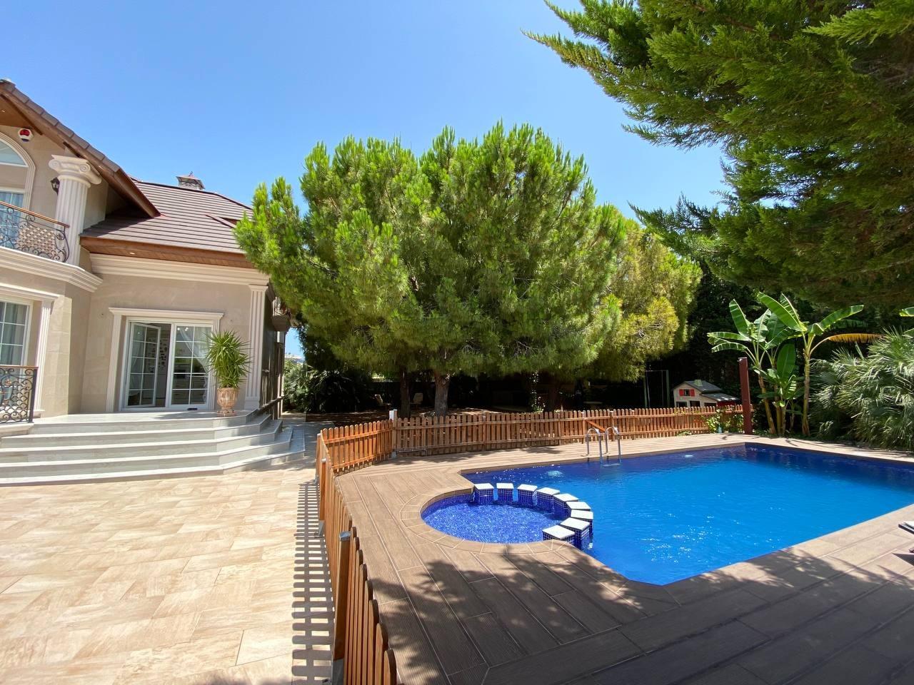 5-Bedroom Villa in Benijofar - Image 3