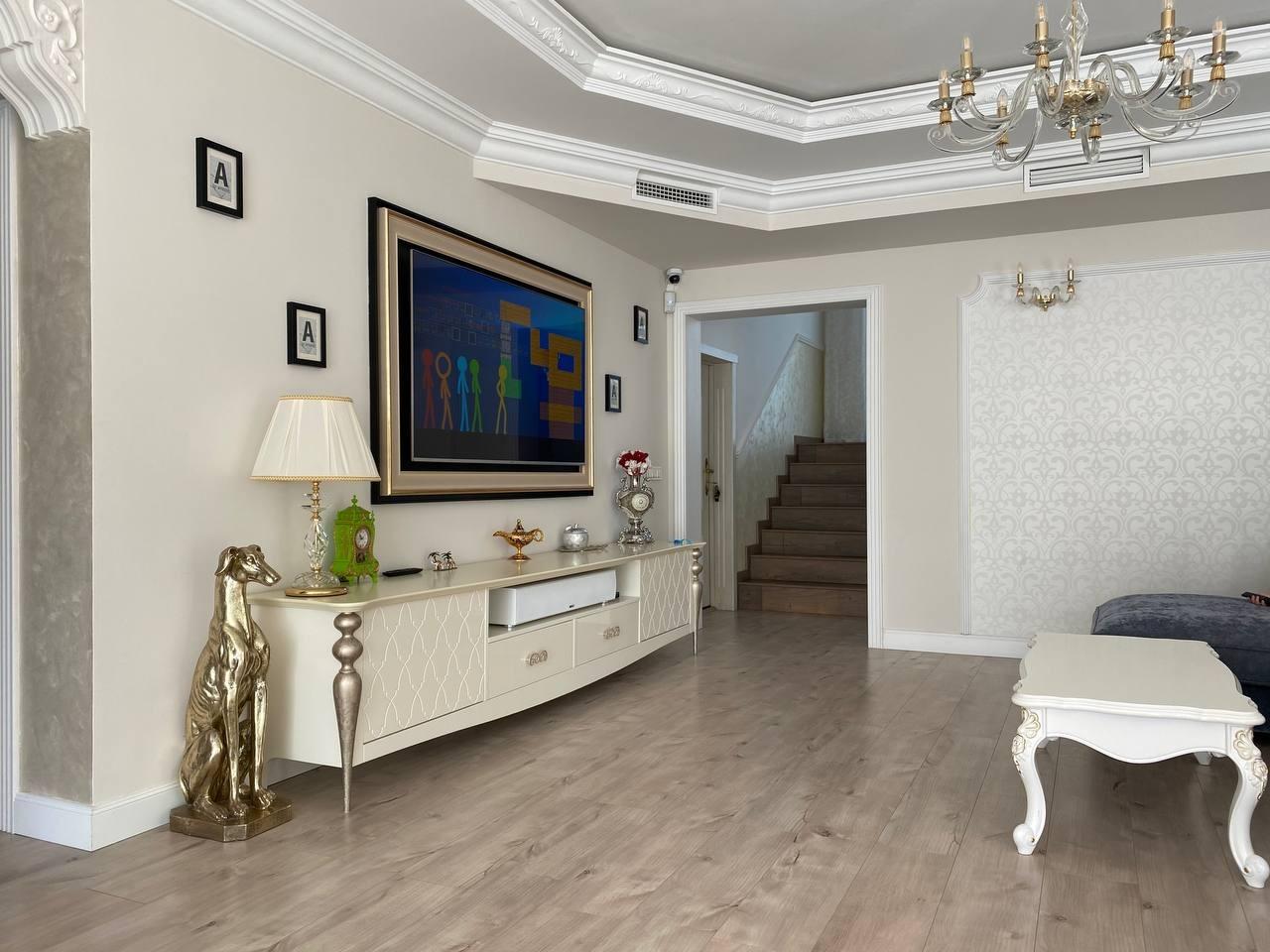 5-Bedroom Villa in Benijofar - Image 7