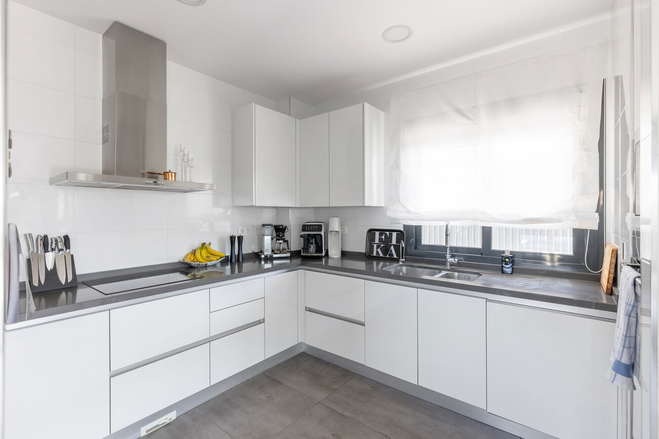 4-Bedroom Villa in Torrevieja - Image 13