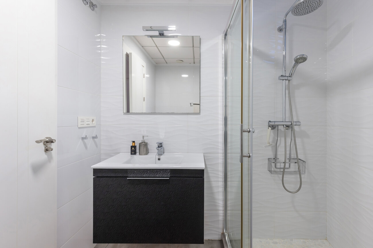 4-Bedroom Villa in Torrevieja - Image 21