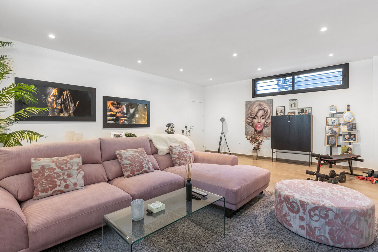 4-Bedroom Villa in Torrevieja - Image 23