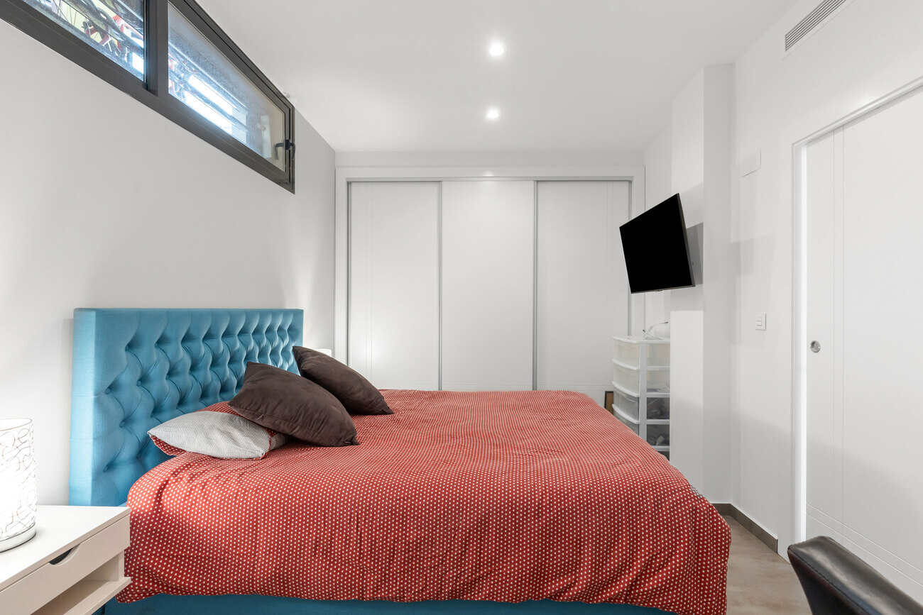 4-Bedroom Villa in Torrevieja - Image 25