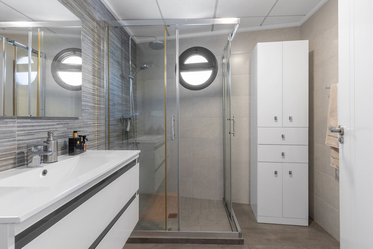 4-Bedroom Villa in Torrevieja - Image 26