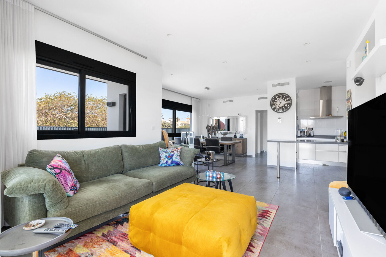 4-Bedroom Villa in Torrevieja - Image 5