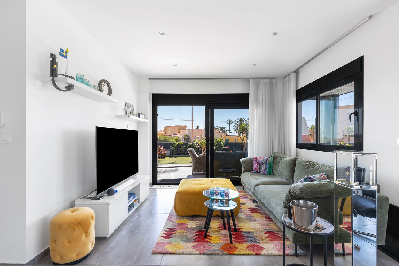 4-Bedroom Villa in Torrevieja - Image 6