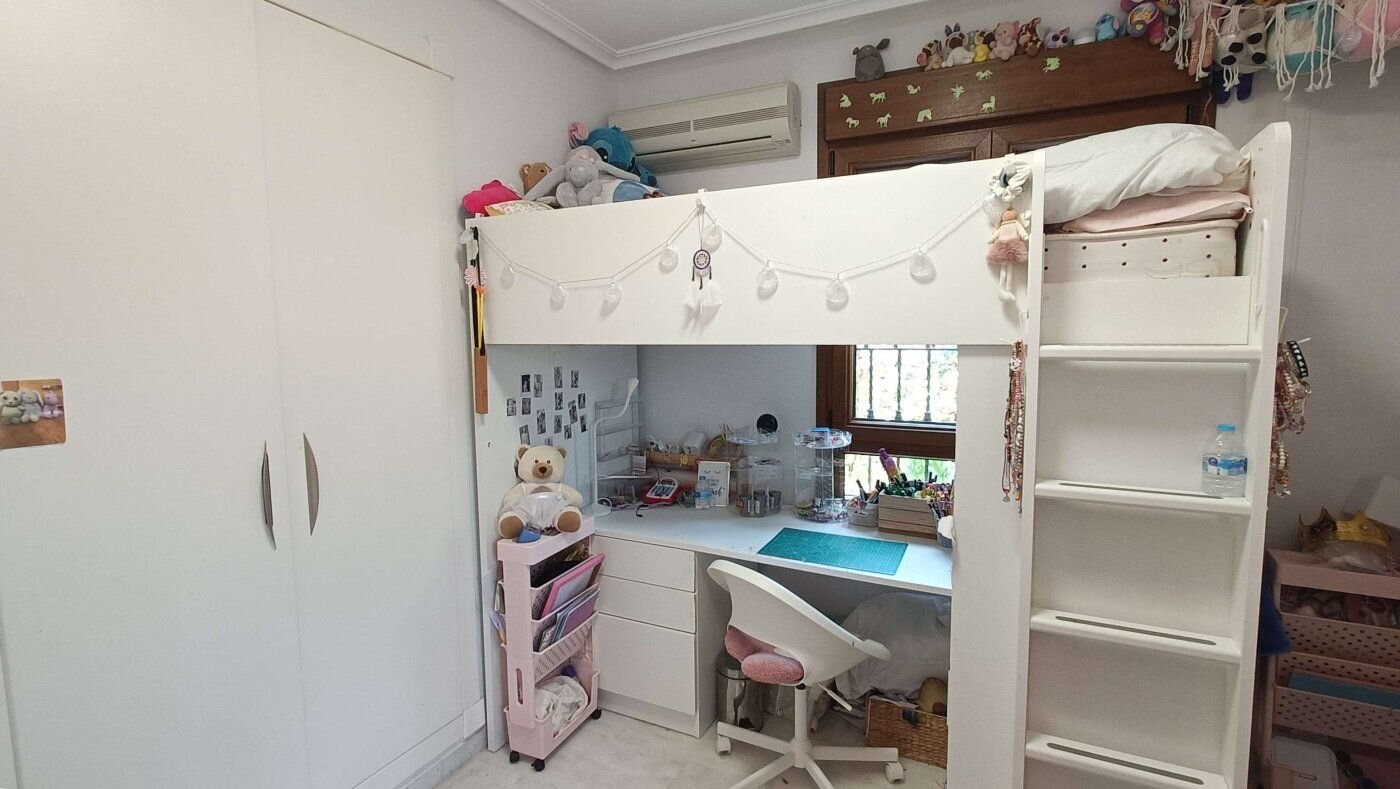 3-Bedroom Villa in Comunidad Valenciana, Algorfa - Image 14
