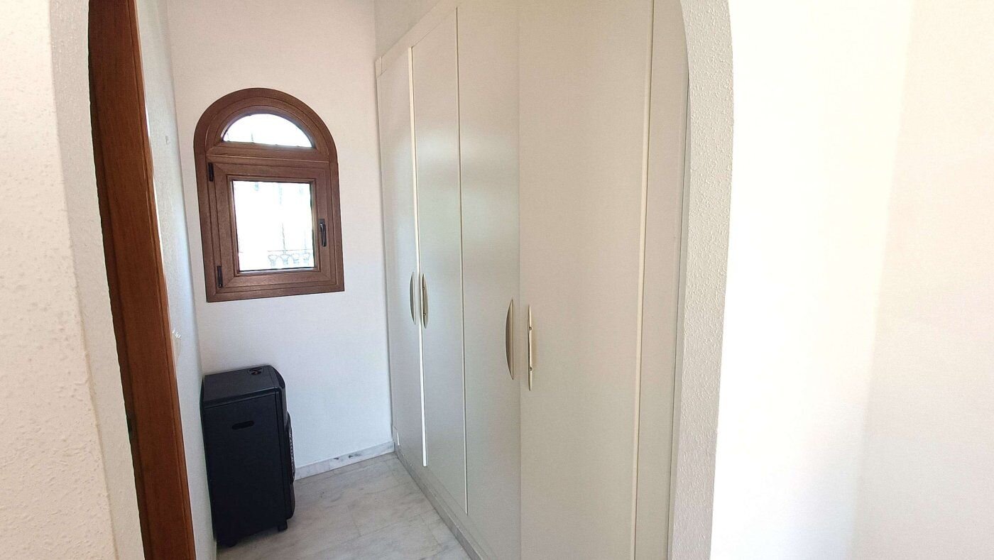 3-Bedroom Villa in Comunidad Valenciana, Algorfa - Image 24