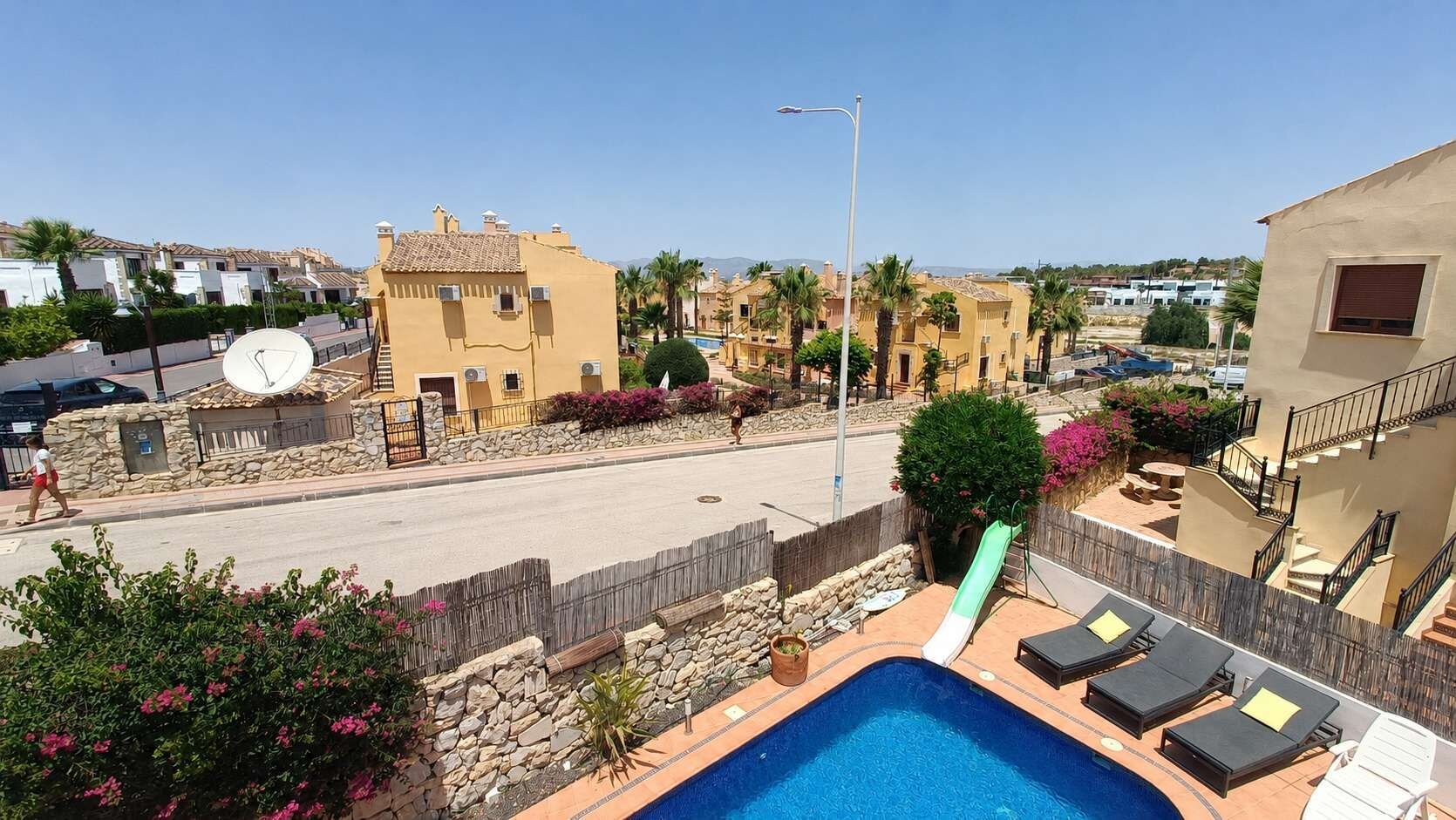 3-Bedroom Villa in Comunidad Valenciana, Algorfa - Image 30