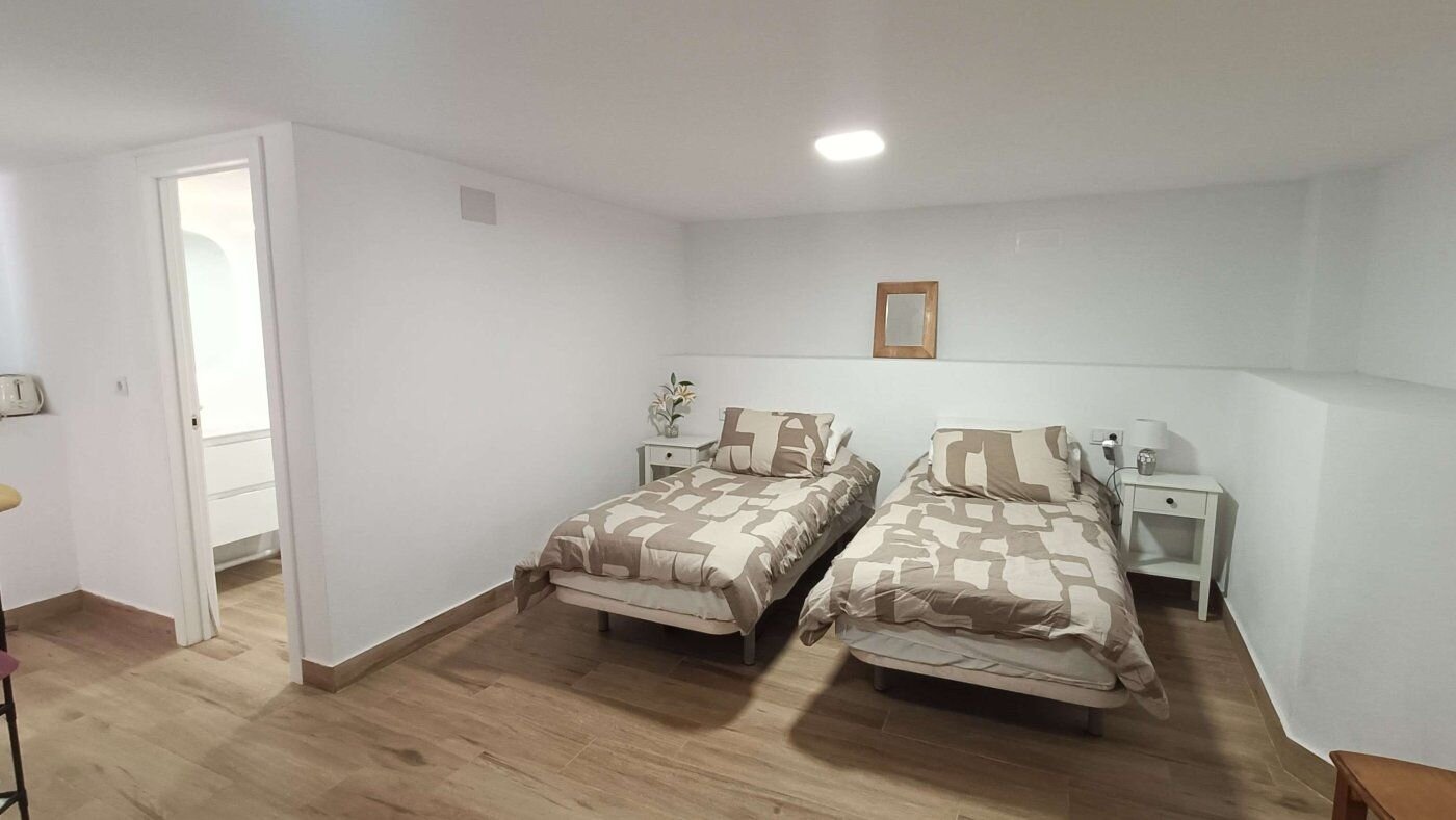 3-Bedroom Villa in Comunidad Valenciana, Algorfa - Image 35