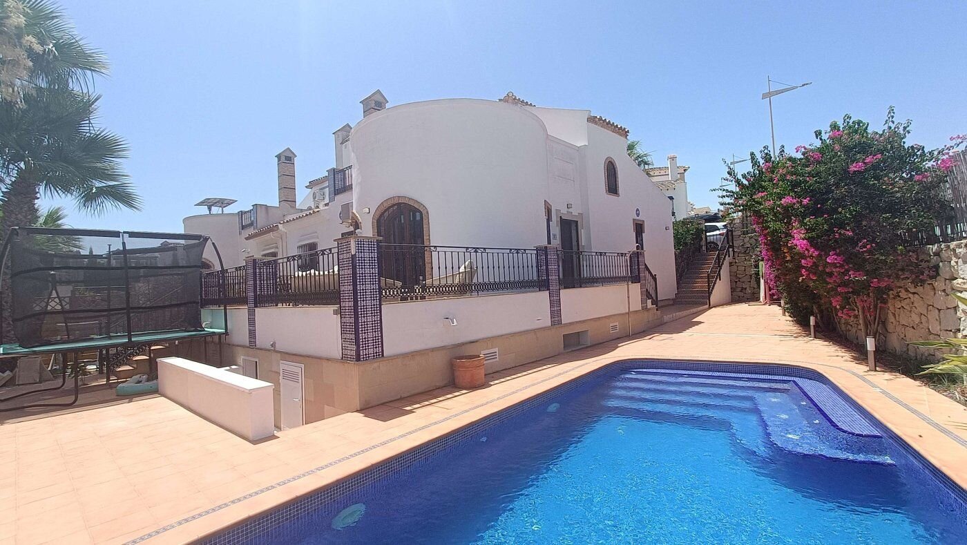 3-Bedroom Villa in Comunidad Valenciana, Algorfa - Image 41