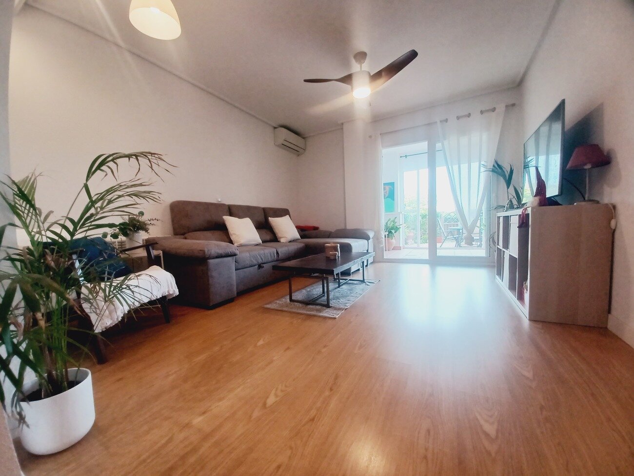 2-Bedroom Apartment in Sucina, Sucina - Image 2