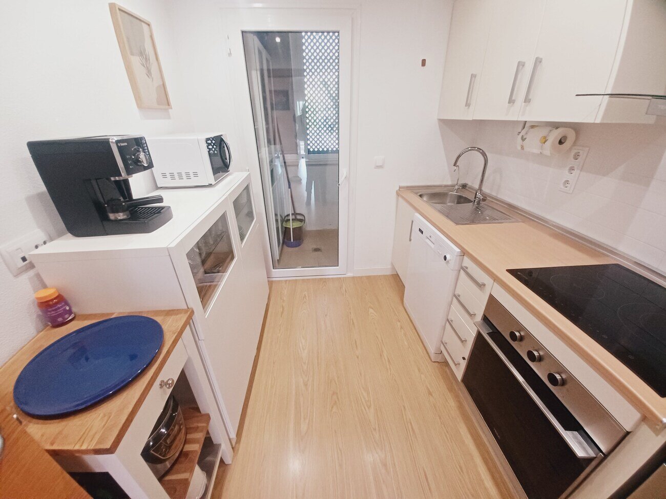 2-Bedroom Apartment in Sucina, Sucina - Image 3