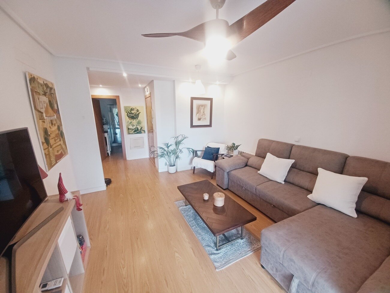 2-Bedroom Apartment in Sucina, Sucina - Image 6