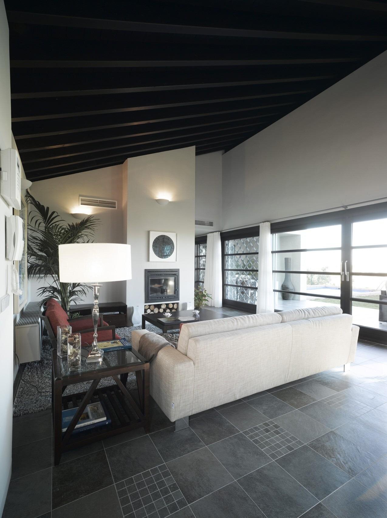 4-Bedroom Detached House in Murcia - Image 11