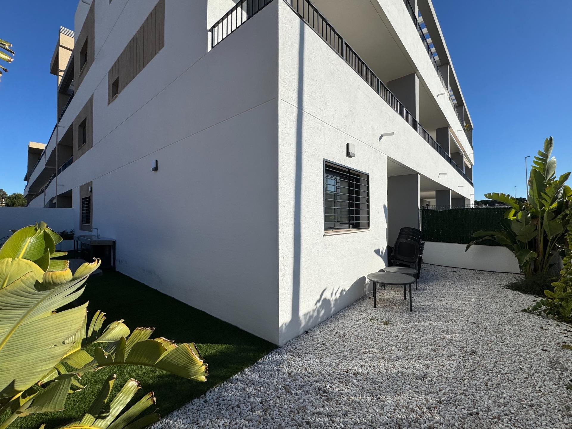 2-Bedroom Apartment in Riomar, Pilar de la Horadada - Image 17