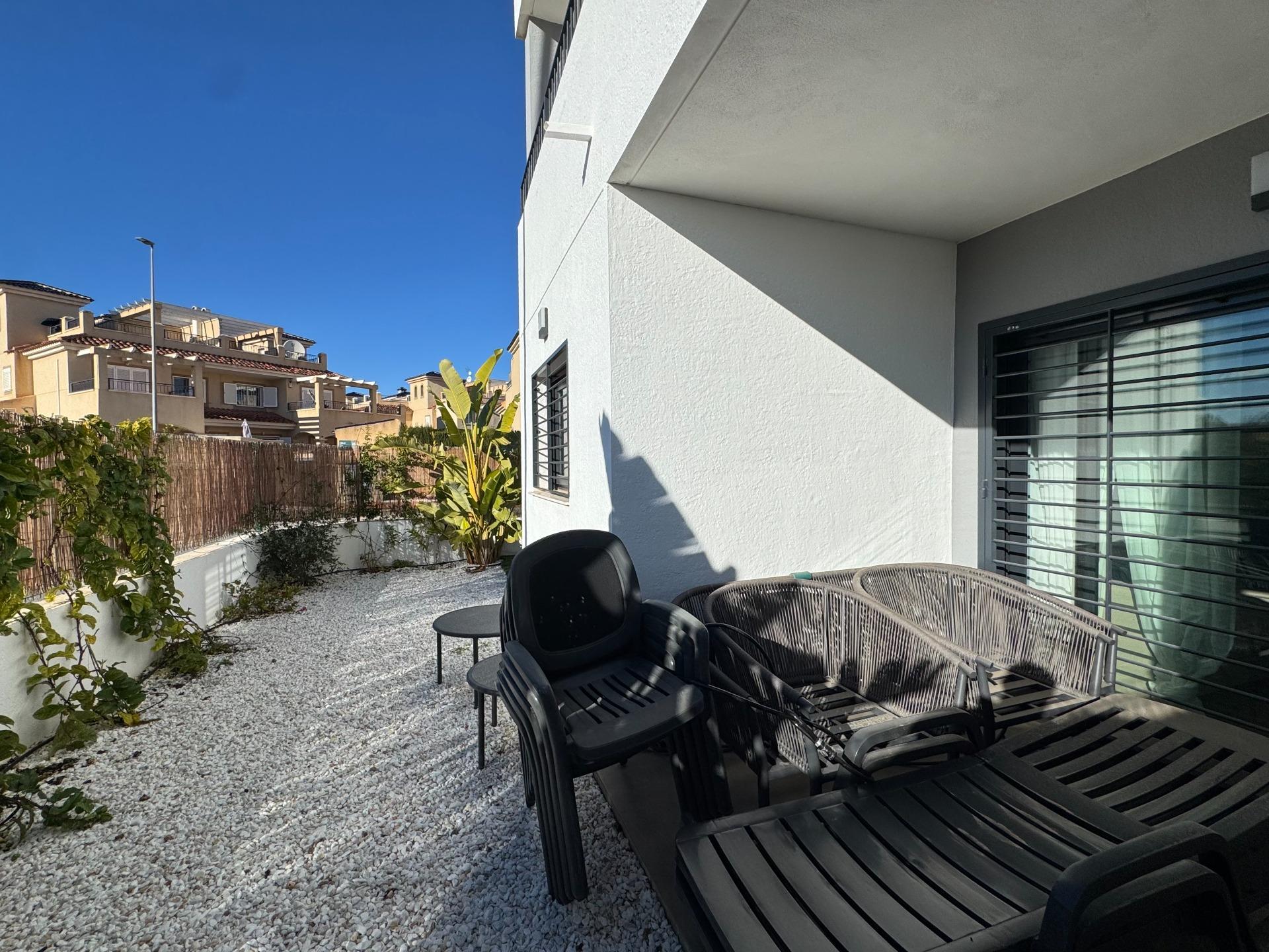 2-Bedroom Apartment in Riomar, Pilar de la Horadada - Image 18