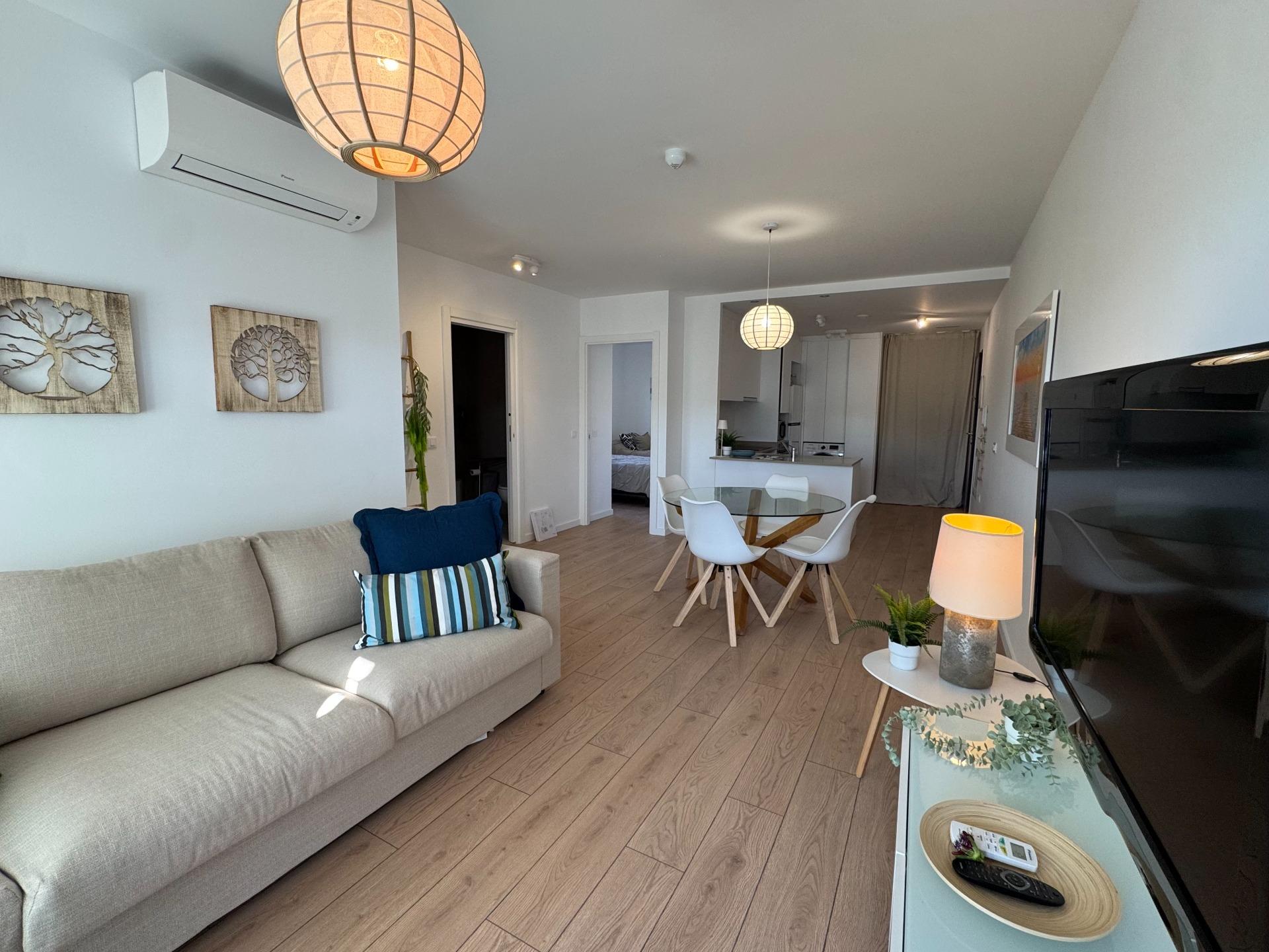 2-Bedroom Apartment in Riomar, Pilar de la Horadada - Image 2