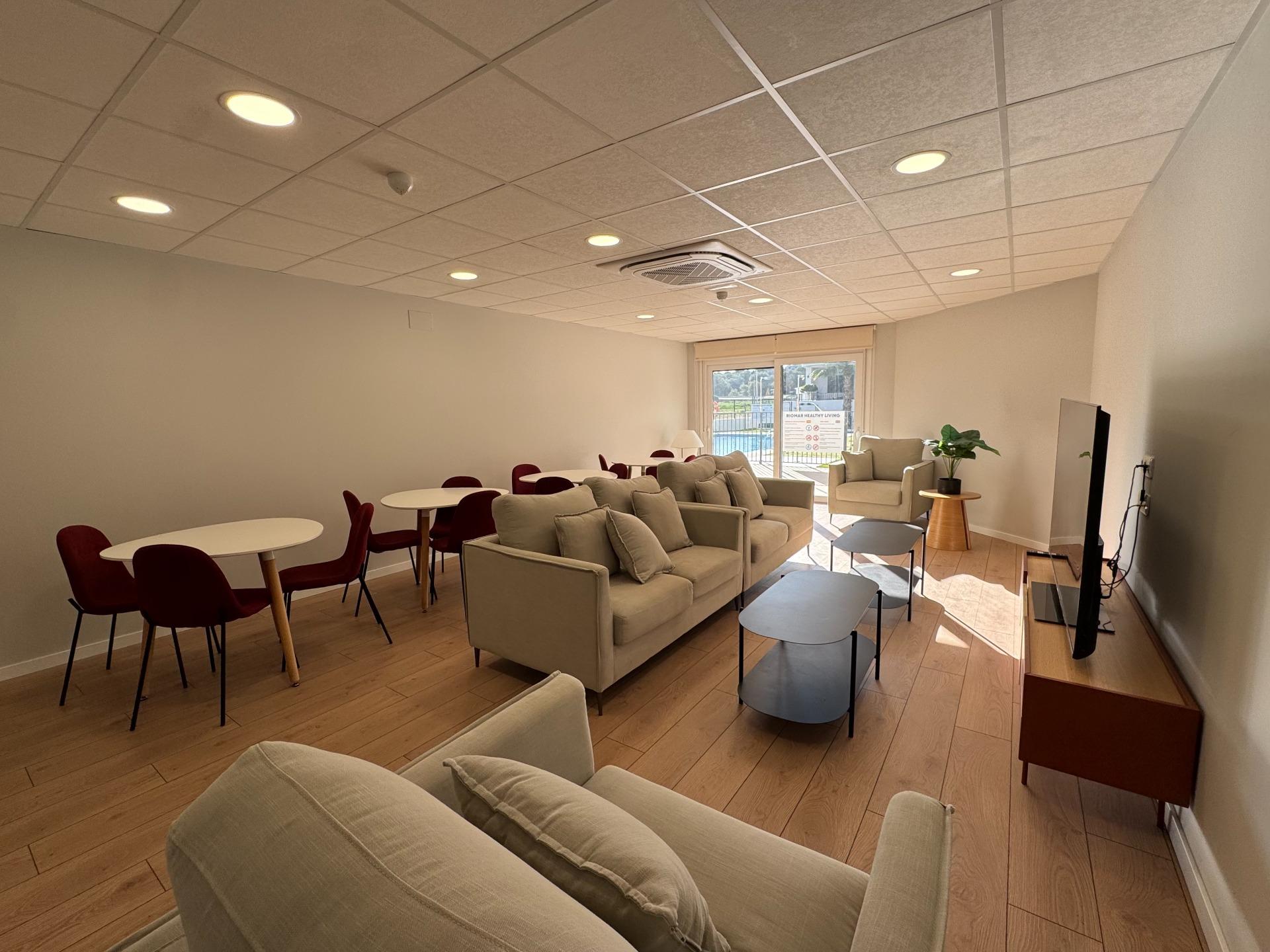 2-Bedroom Apartment in Riomar, Pilar de la Horadada - Image 23