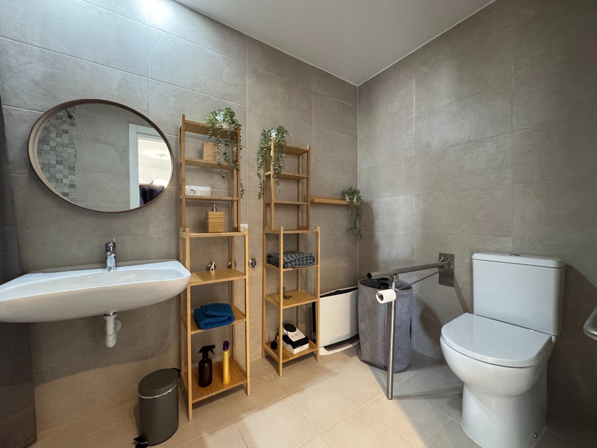 2-Bedroom Apartment in Riomar, Pilar de la Horadada - Image 7