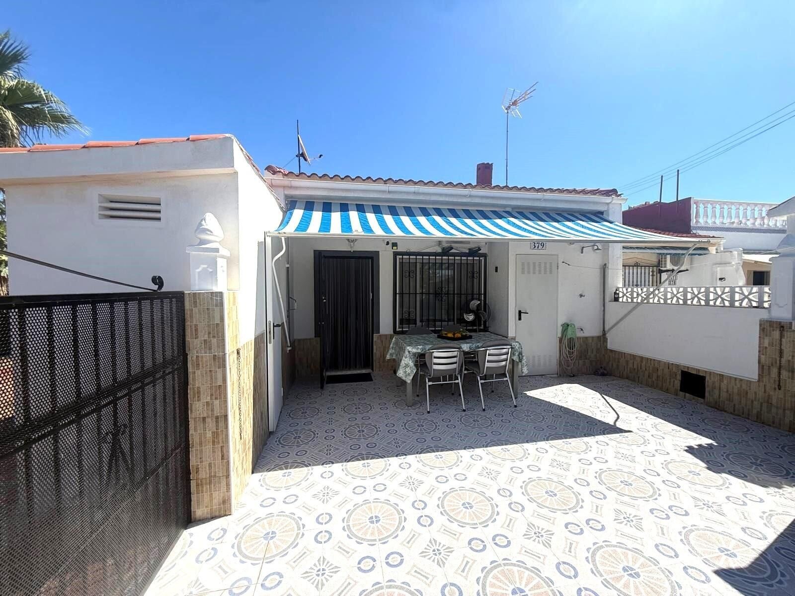Bungalow de 2 Dormitorios en La Siesta - El Salado - Torreta, Torrevieja - Image 2