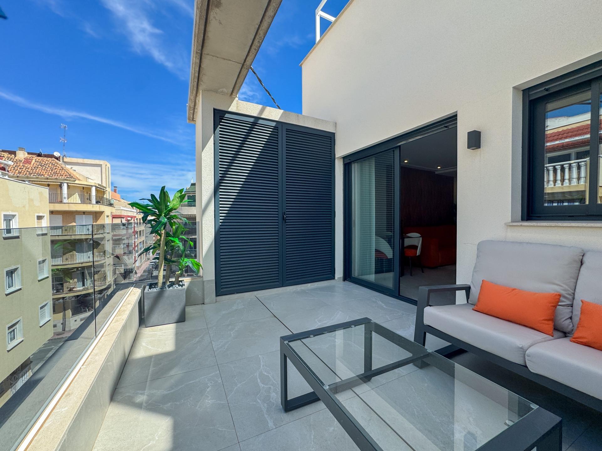 3-Bedroom Penthouse Duplex in Playa del Cura, Torrevieja - Image 11