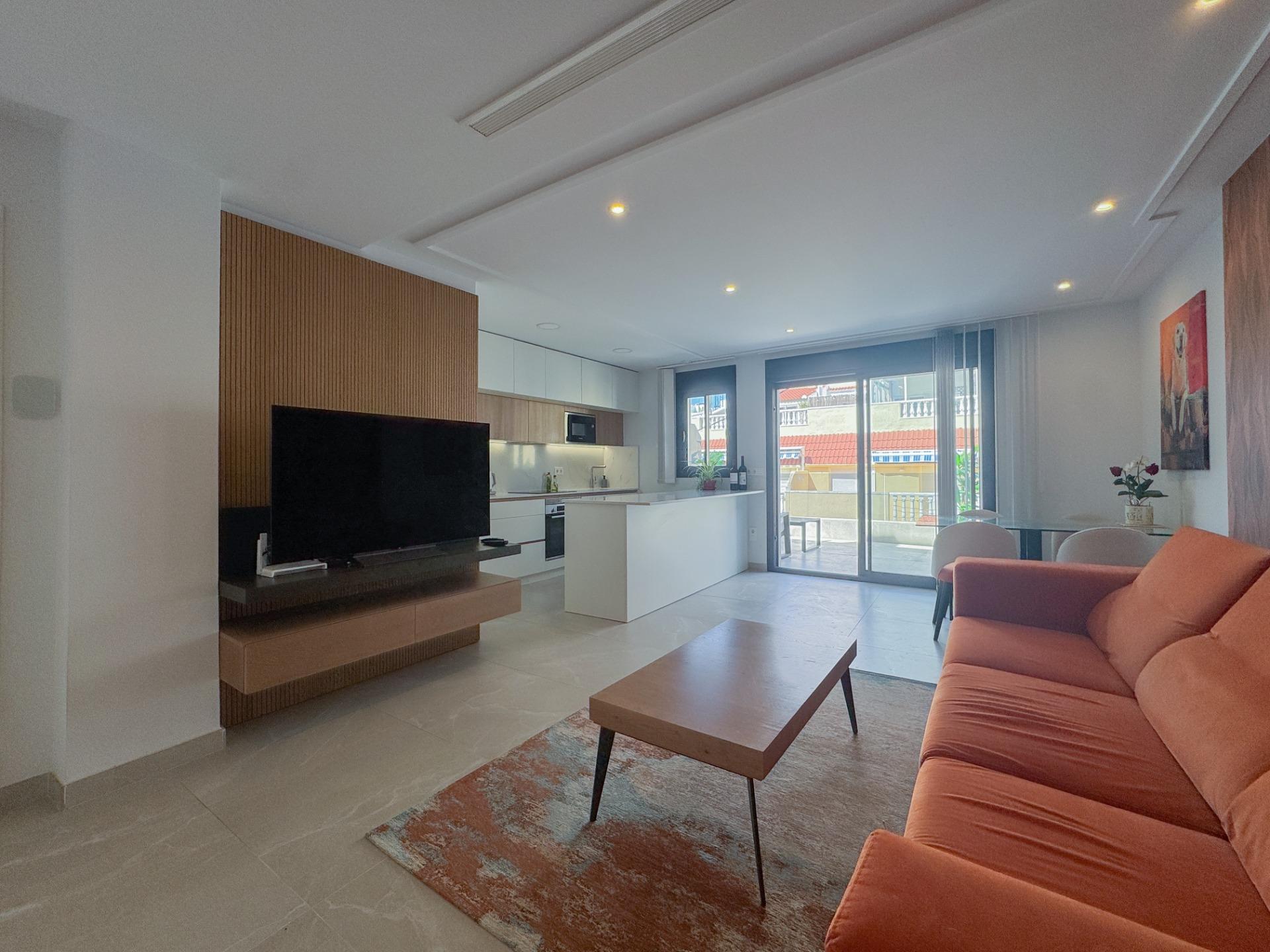 3-Bedroom Penthouse Duplex in Playa del Cura, Torrevieja - Image 3