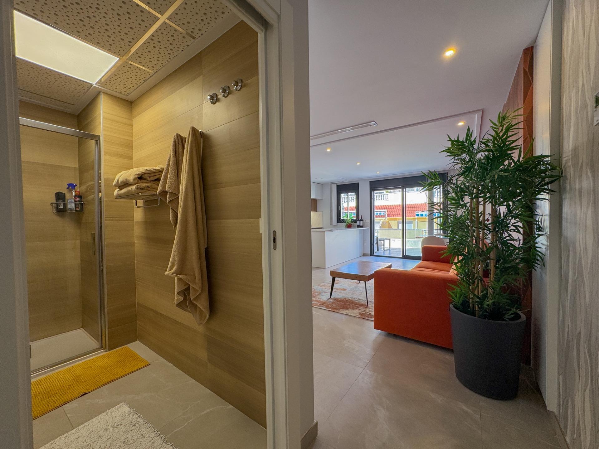 3-Bedroom Penthouse Duplex in Playa del Cura, Torrevieja - Image 30