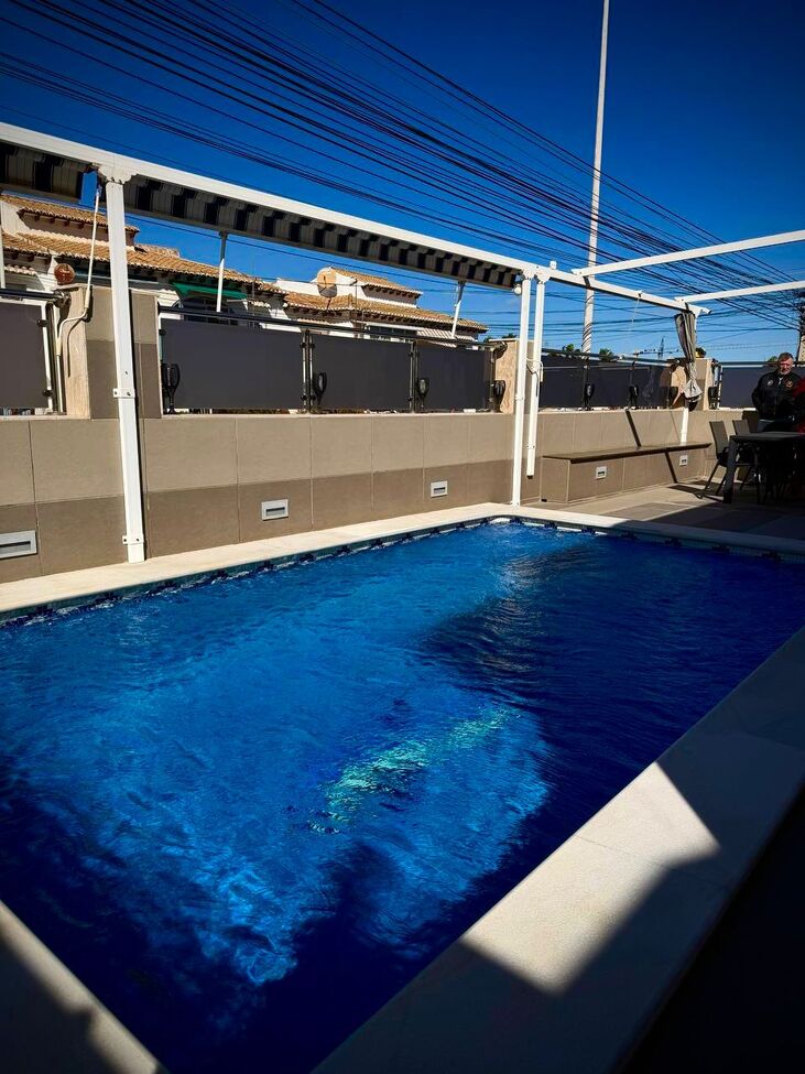 5-Bedroom Villa in La Siesta, Torrevieja - Image 2