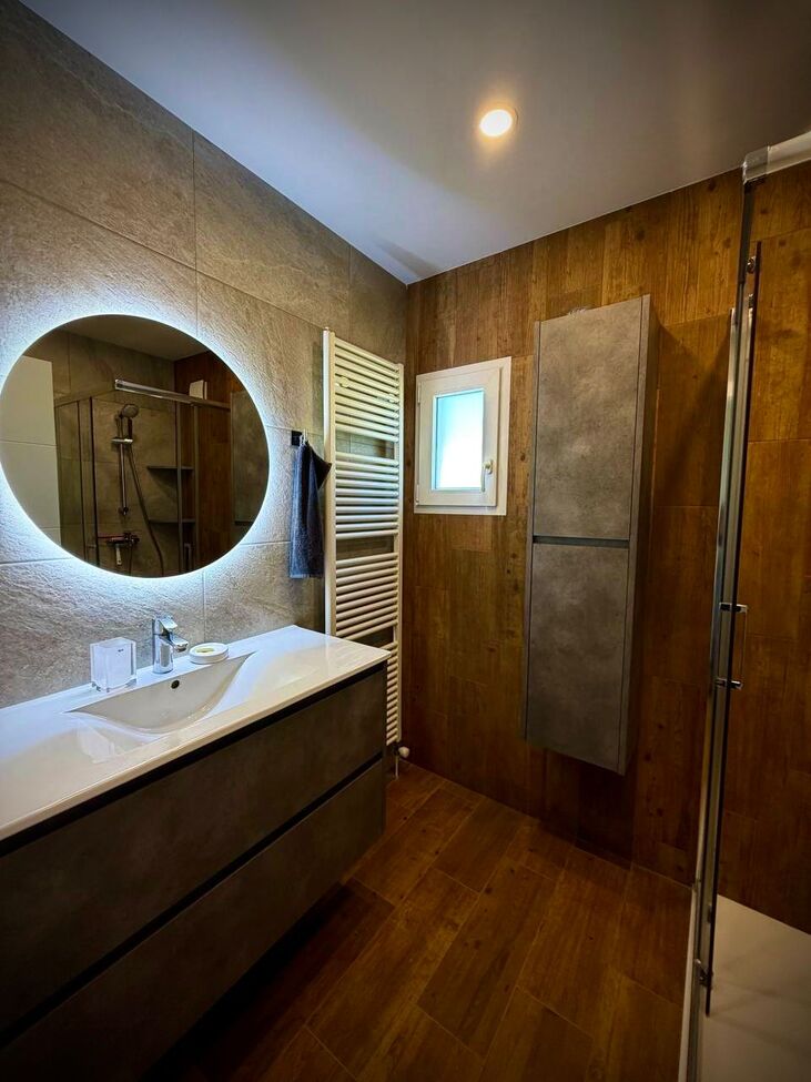 5-Bedroom Villa in La Siesta, Torrevieja - Image 3