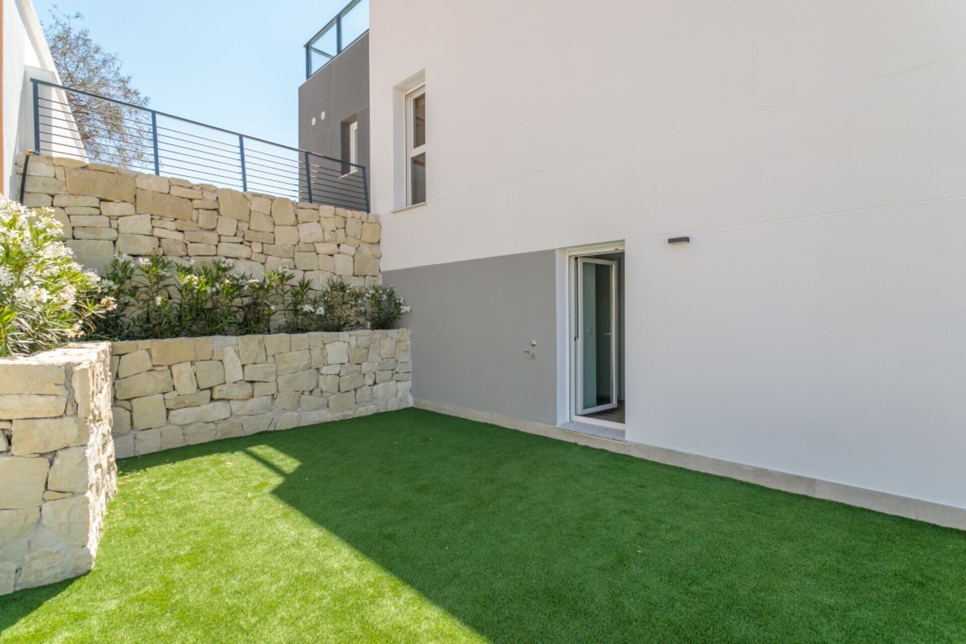4-Bedroom Detached House in Finestrat - Image 23