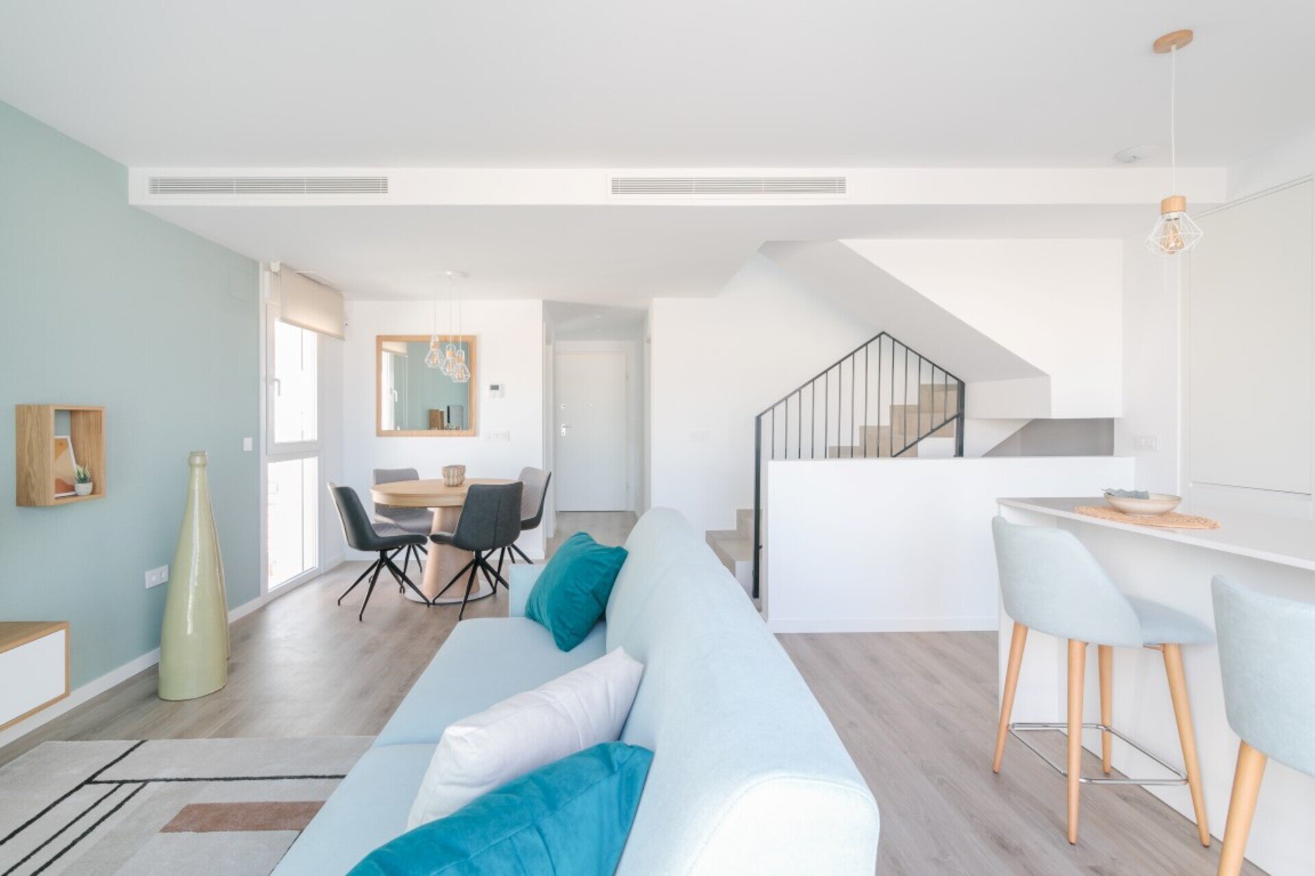 4-Bedroom Detached House in Finestrat - Image 3