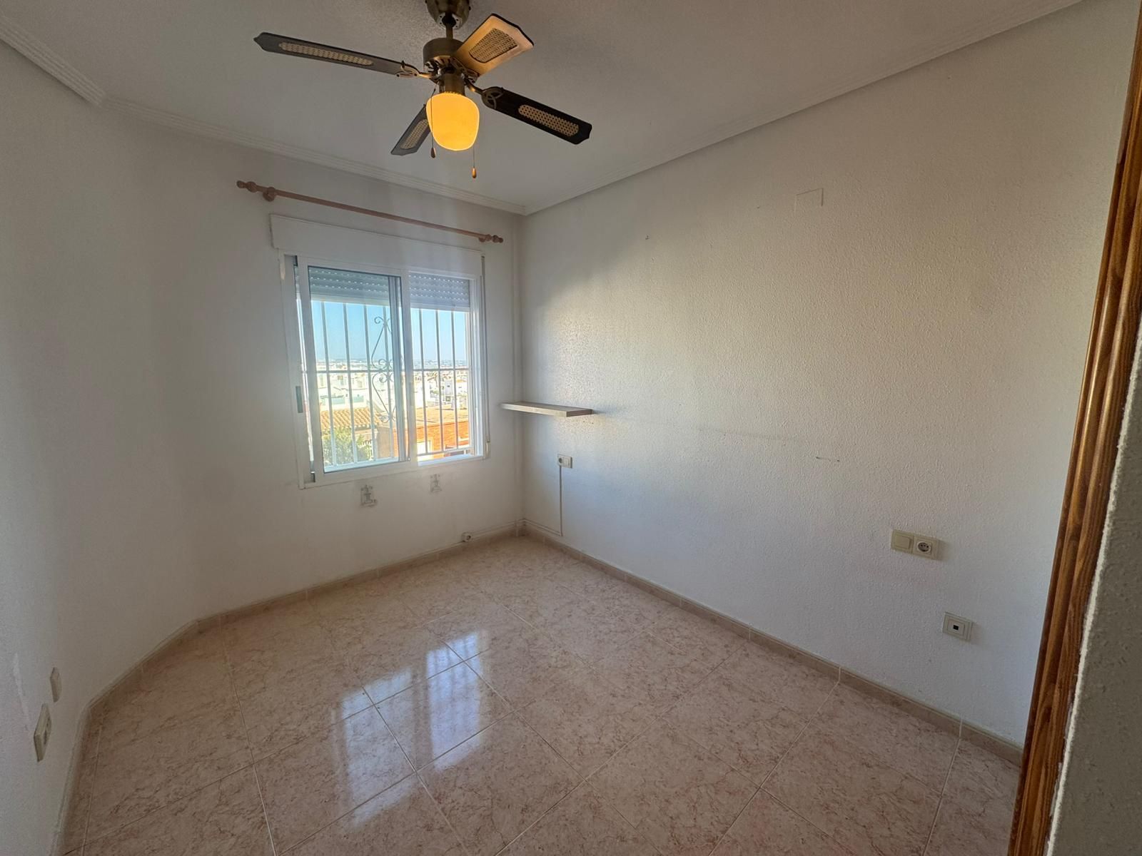 2-Bedroom Apartment in Sector 25, Torrevieja - Image 16
