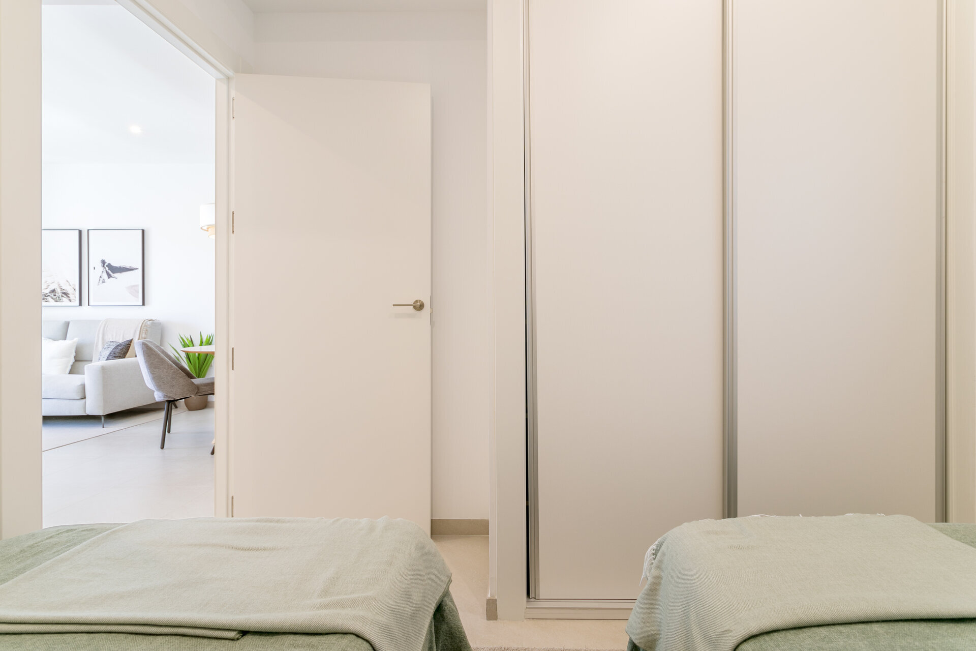 3-Bedroom Penthouse Apartment in Torrevieja - Image 9