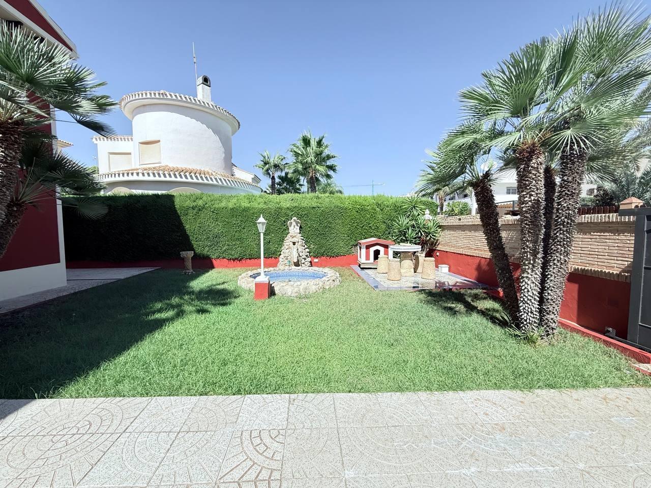 5-Bedroom Villa in Las Ramblas, Orihuela Costa - Image 19