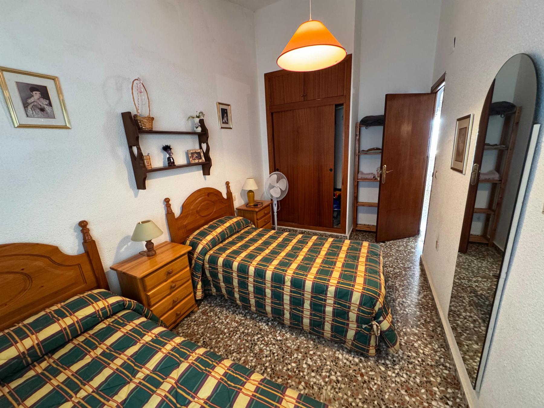 3-Bedroom House in Torrevieja - Image 15