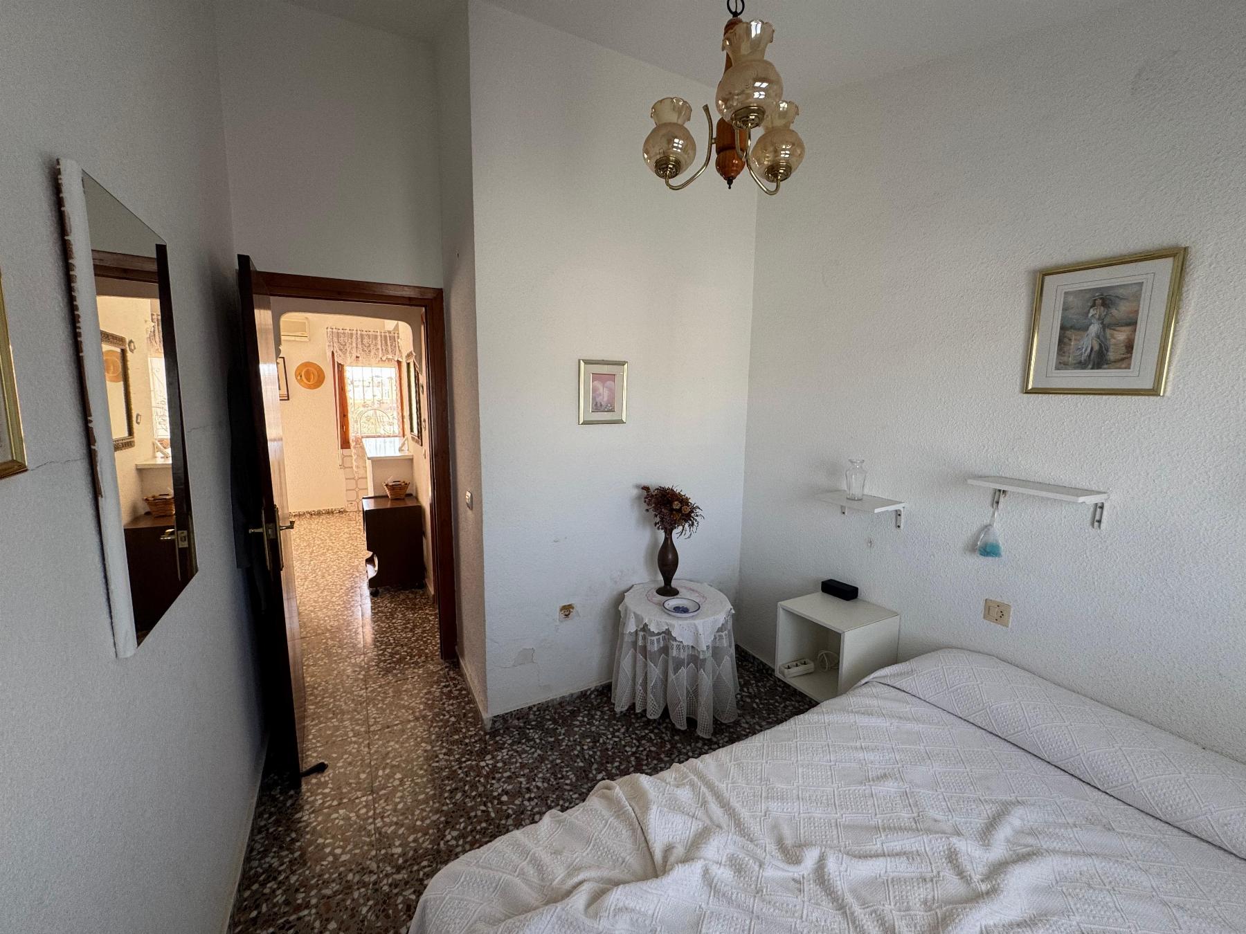 3-Bedroom House in Torrevieja - Image 20