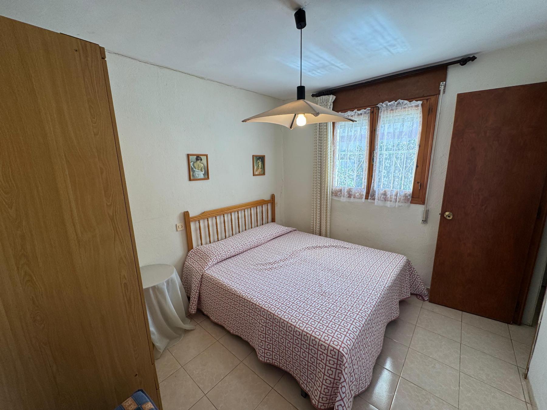 3-Bedroom House in Torrevieja - Image 24