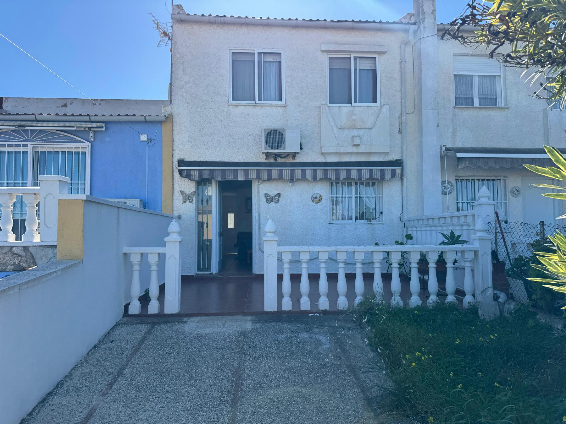 3-Bedroom House in Torrevieja - Image 37