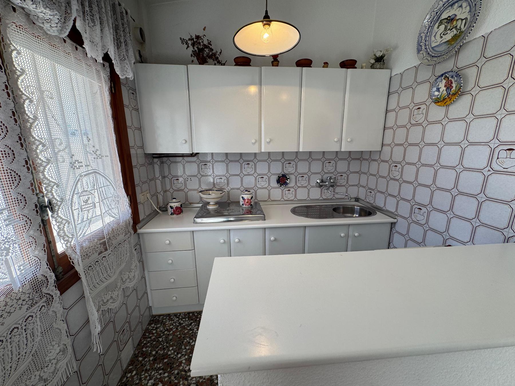 3-Bedroom House in Torrevieja - Image 9