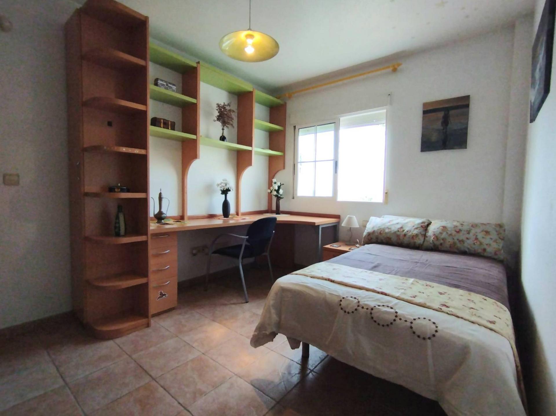 6-Bedroom Villa in La Siesta - El Salado - Torreta, Torrevieja - Image 25