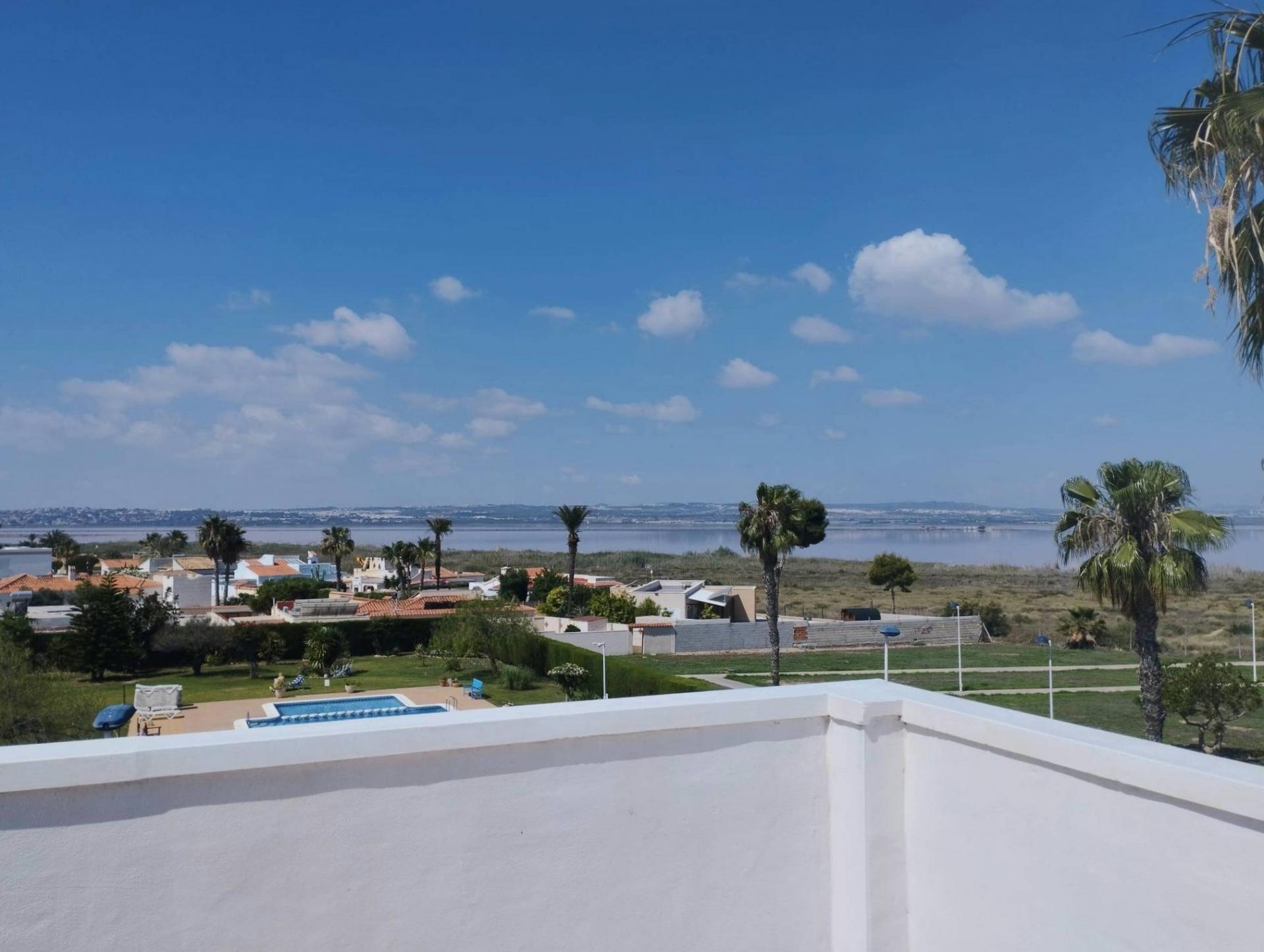 6-Bedroom Villa in La Siesta - El Salado - Torreta, Torrevieja - Image 34