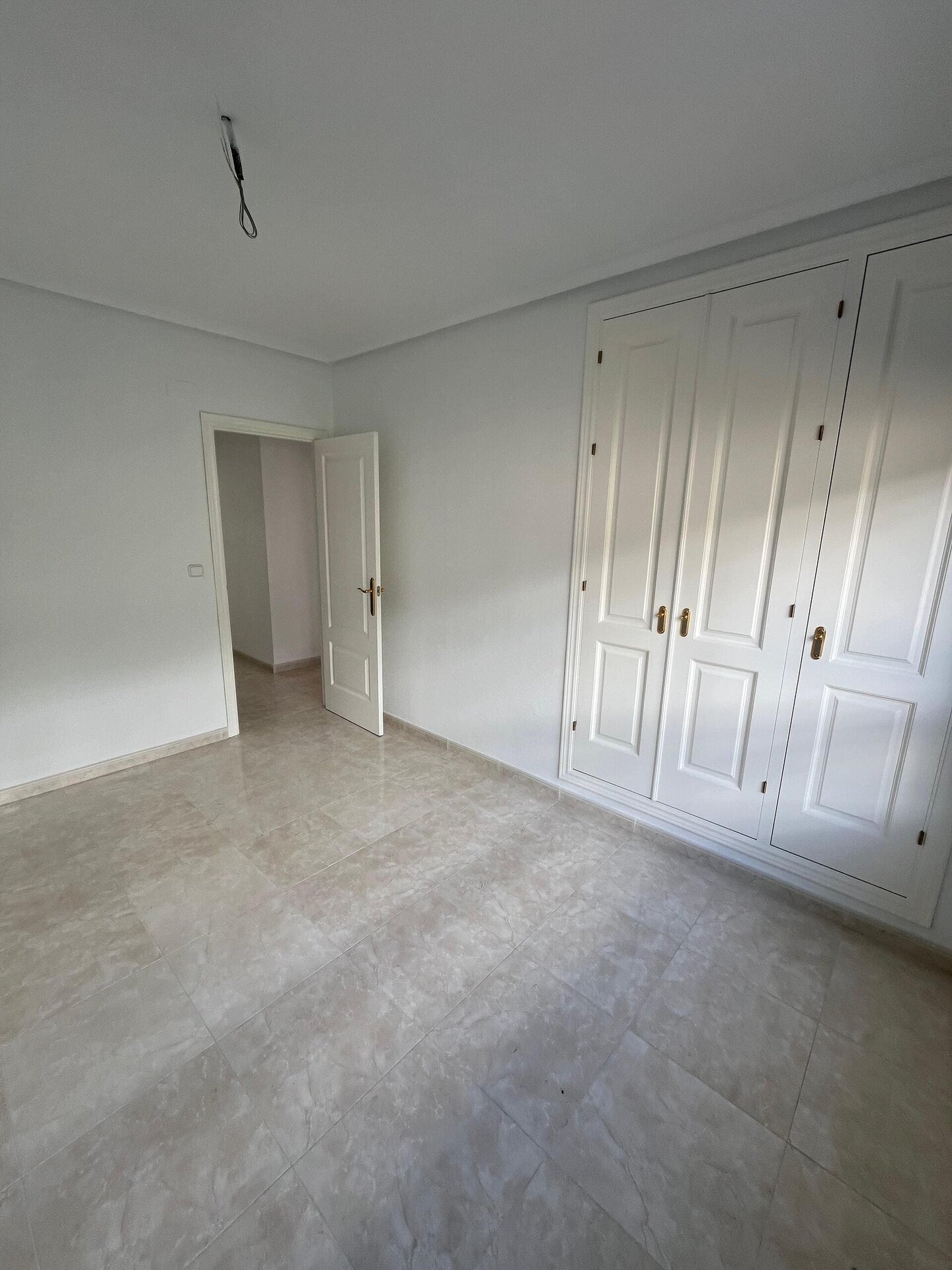 2-Bedroom Ground Floor Apartment in Orihuela Costa - Image 10